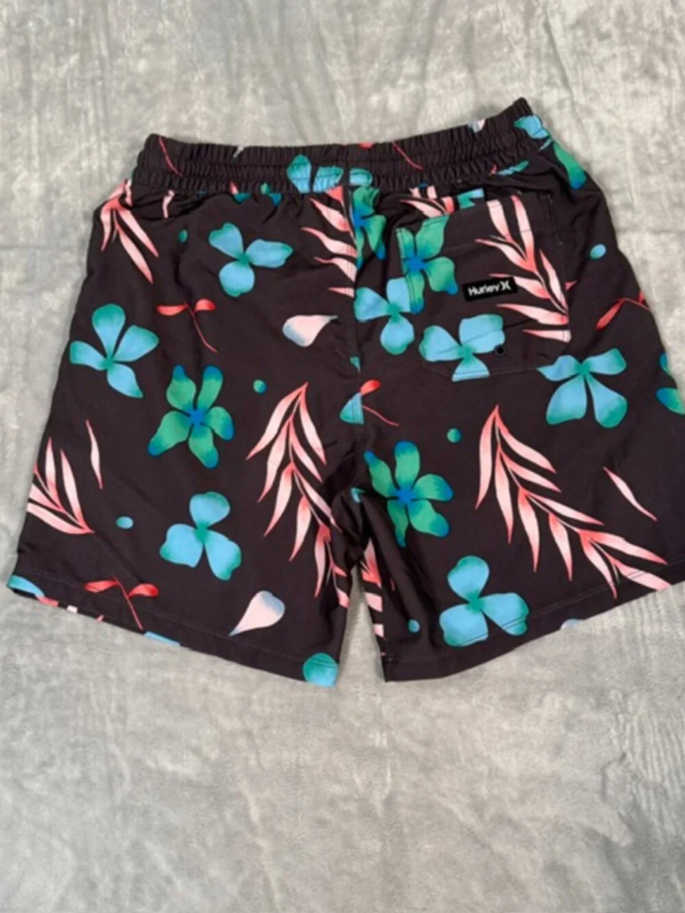 Hurley Men's Tropical Floral Volley Swim Shorts Gray Size M
